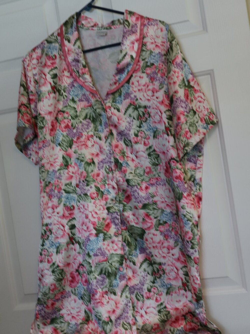 Women's Size M Pink Floral Front Button Sleep Shirt/House /Dress/Duster